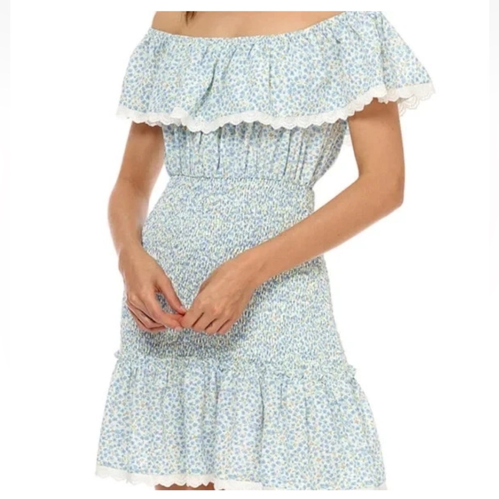 Stella smocked Blue Floral Off-Shoulder Dress Ruffle top lace trim hem Sz M